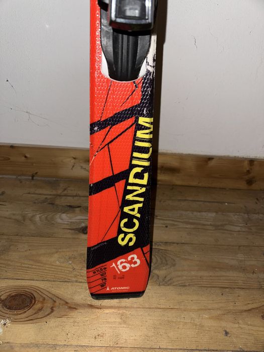 Schiuri Atomic cu legaturi Atomic Performer Scandium