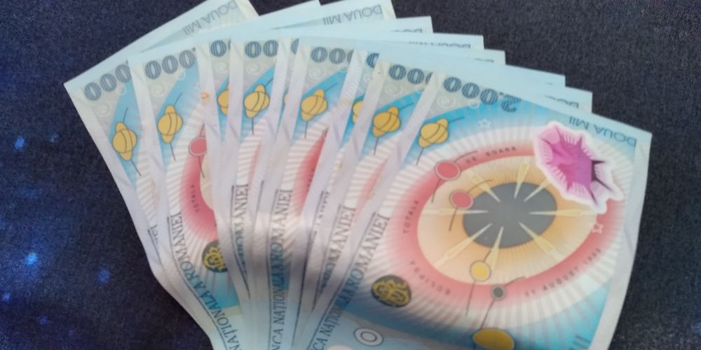 9 bancnote de colectie de 2000 de lei ECLIPSA