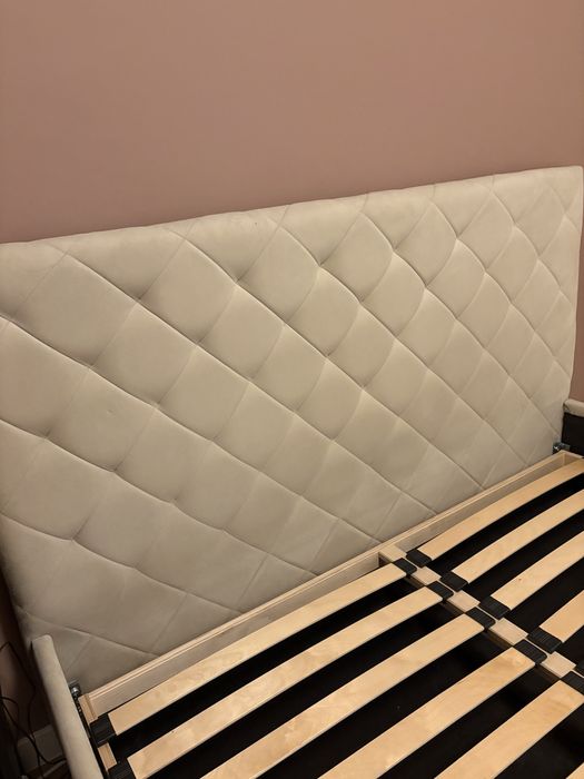 Спалня Tempe 160/200 тапицирана