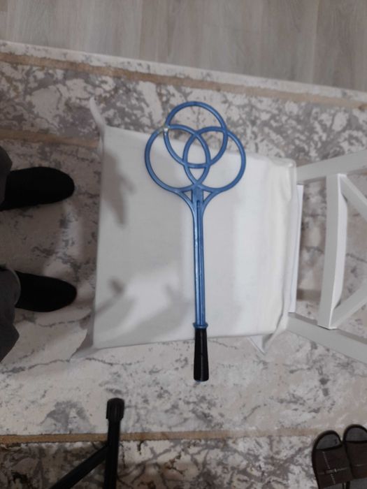 Продается в хорошем состоянии хлопушка для ковров и паласов, б/у