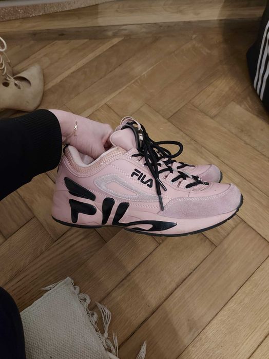 Adidasi Fila roz