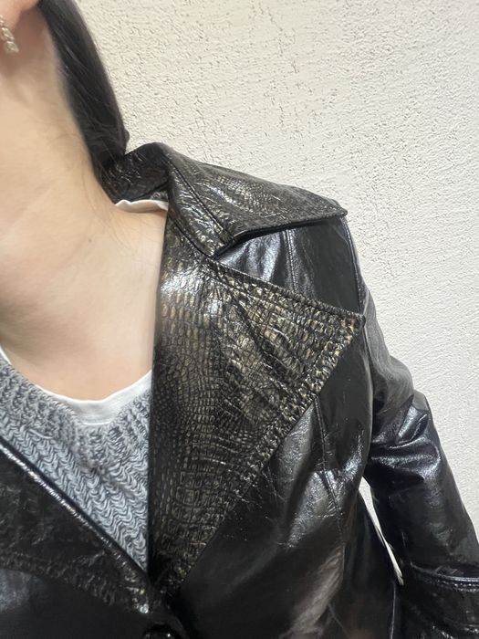 Кожаный плащ в отличном состоянии