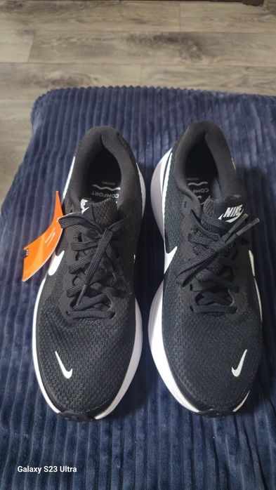 Новые кроссовки. Оригинал