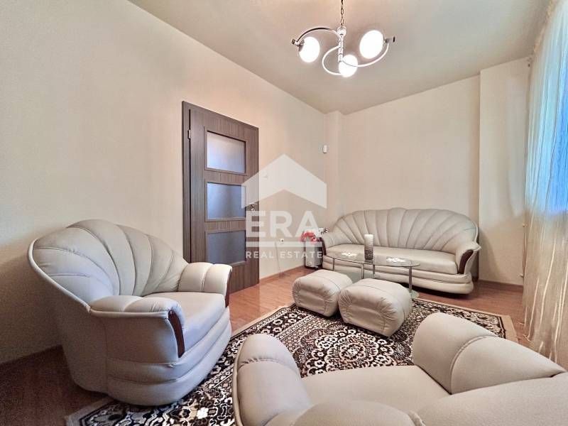 Дава се под наем Двустаен апартамент в София, Иван Вазов - 60 кв.м за 598.23 € - Снимка #2