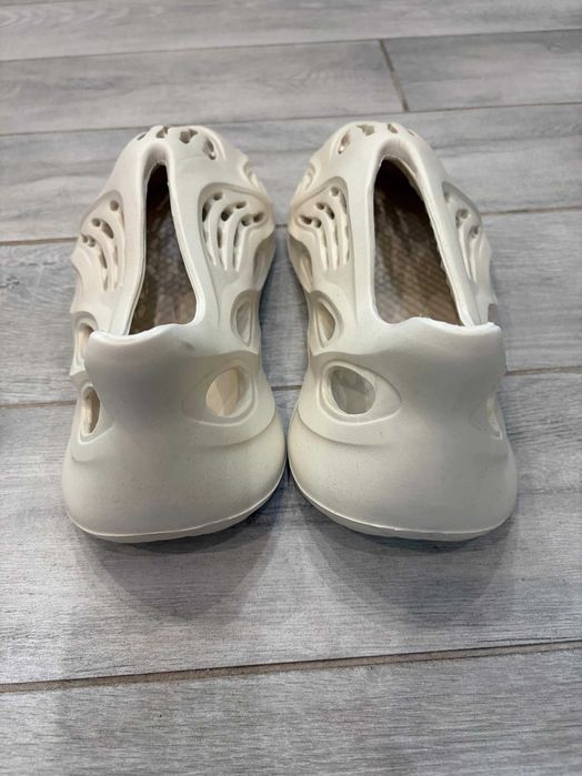 Yeezy Foam Runner