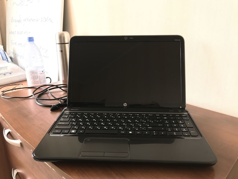 Ноутбук hp в хорошем состоянии.