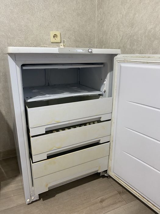 Продам морозильную камеру