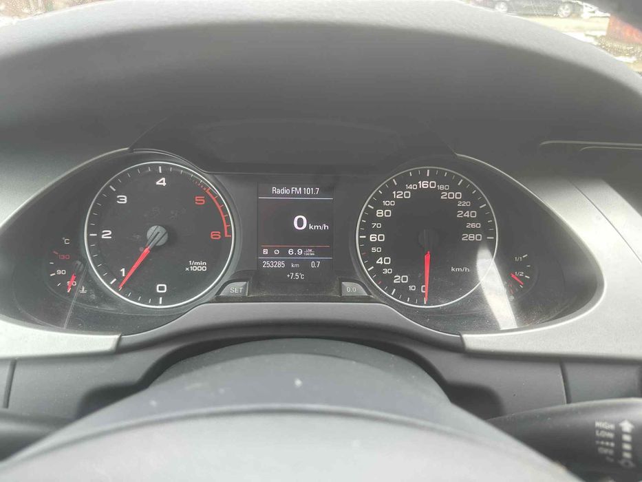 AUDI A4 2.0 TDI 136кс