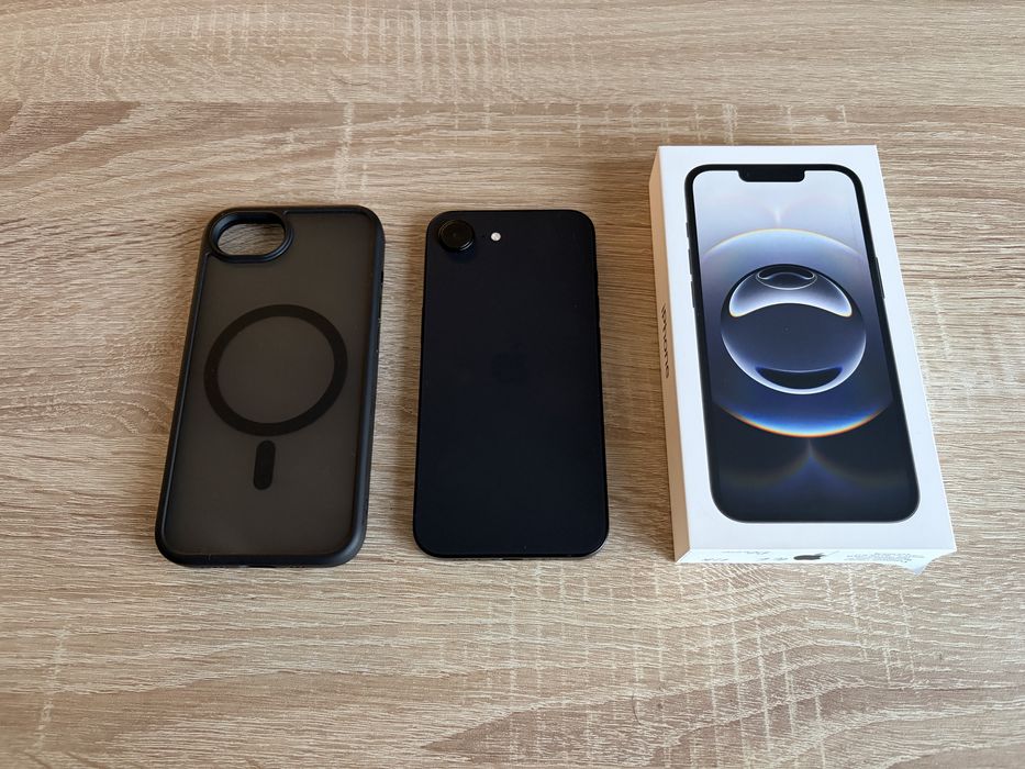 Apple iPhone 16e 128 GB Black - 100% батерия, гаранция, като нов