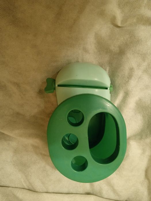 Башмак для зубных щеток и пасты