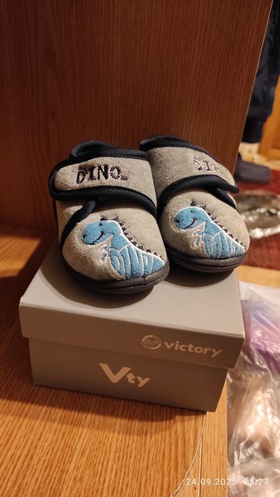 Vând papucei de interior (grădiniță/creșă/ casă), mărimea 20 gri