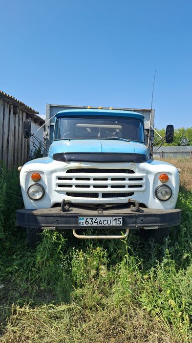 Продам сельхозник зил 130.