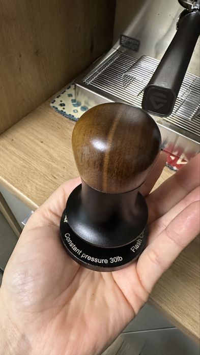 Tamper cu presiune 30lb 51mm