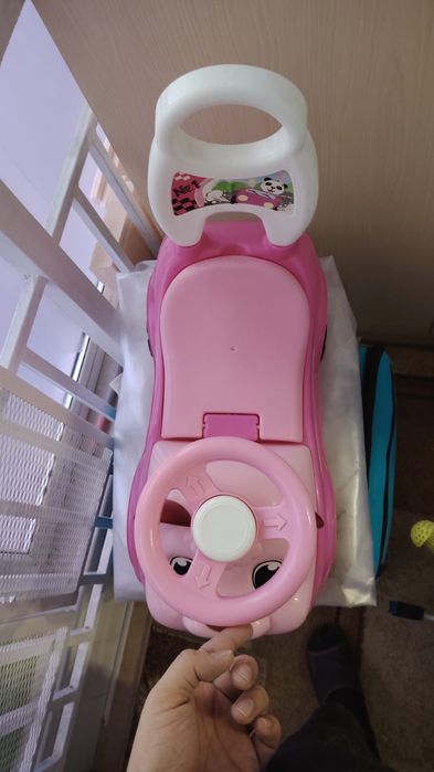 Продам Машинку толокар