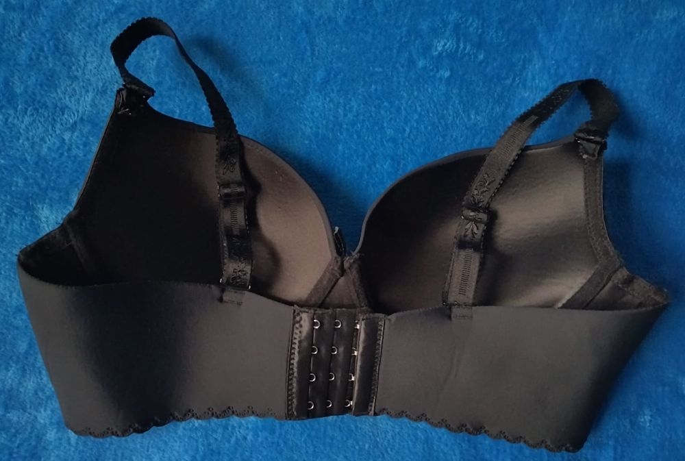 Продам спортивный бюстгальтер!