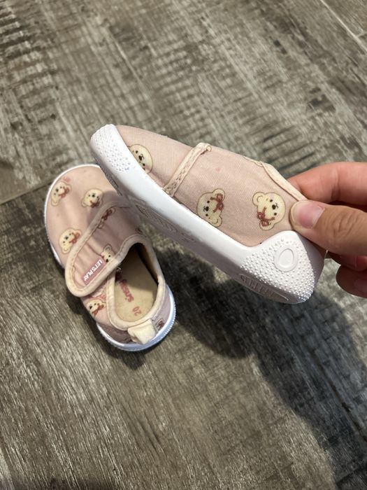 Vand set de adidasi pentru fetite