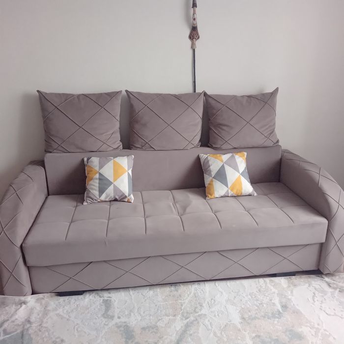 Продам Диван в хорошем состоянии