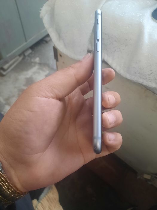 Продам Айфон 6с 16гб