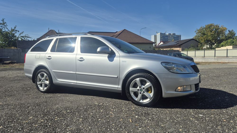 SKODA Octavia 2013 — imagine 3