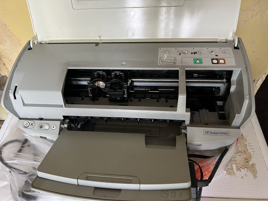 Принтер HP Deskjet D4163