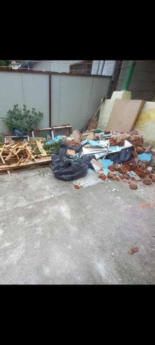 Ridic deseuri din construcții SI saci cu moloz