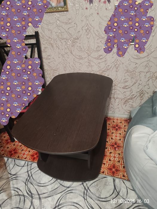 Журнальный столик