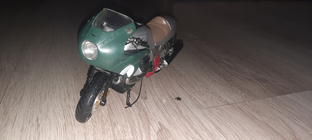 Продам мотоцикл игрушечный