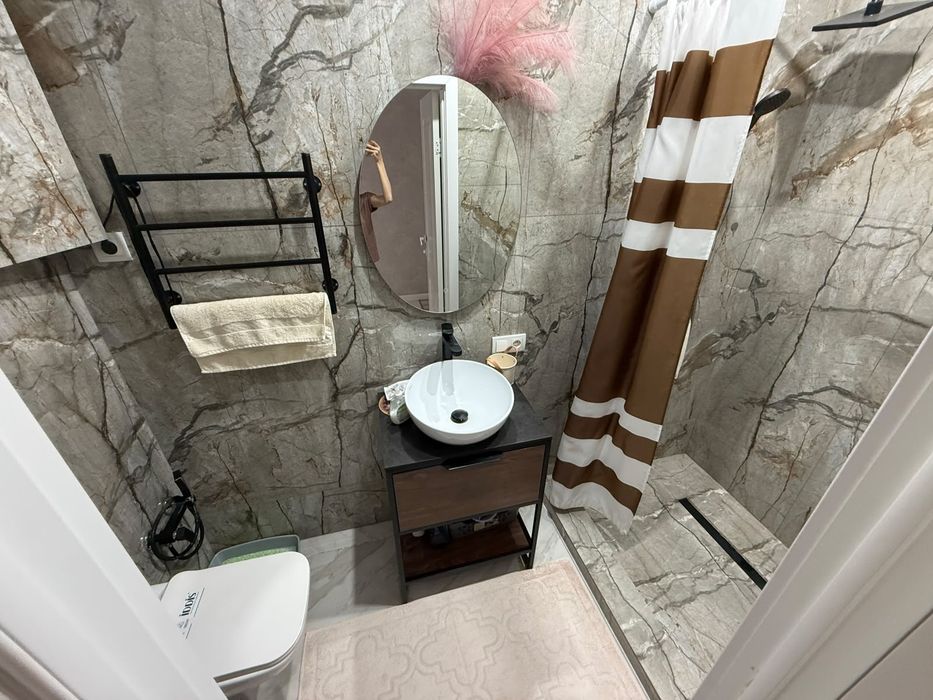 Продам 4х комнатную  квартиру
