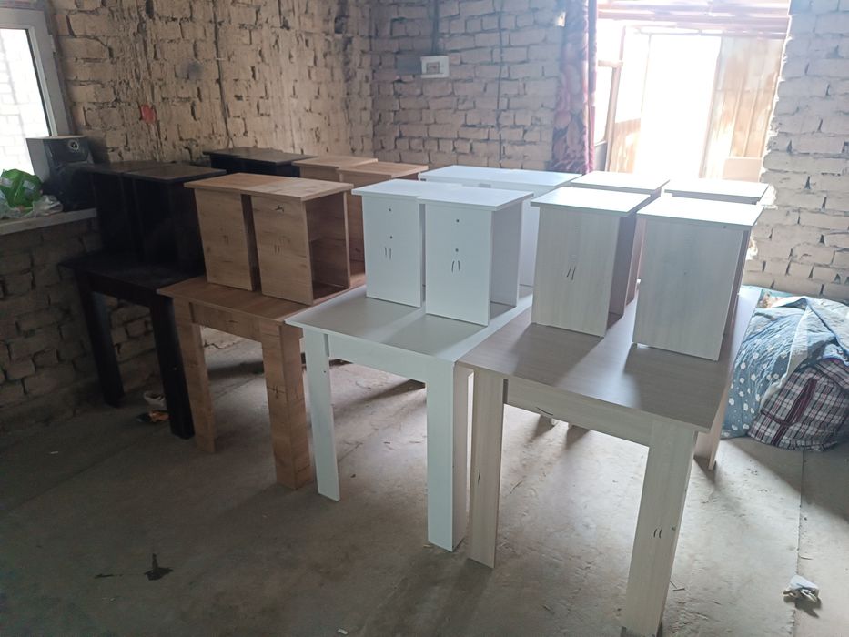 Стол стульчиками