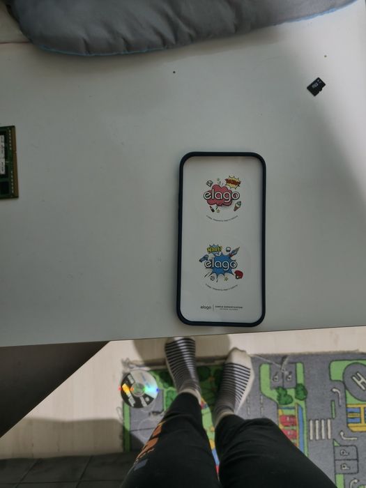 Husa Elago iPhone 12 Pro sau simplu nouă