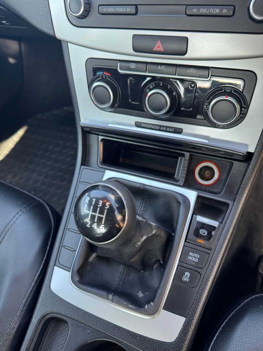 Dezmembrez Vw Passat B7 1.6 TDI an de fabricatie 2014