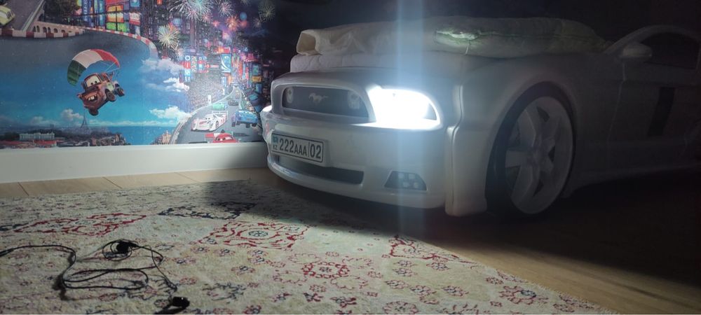 Продается кровать машинка