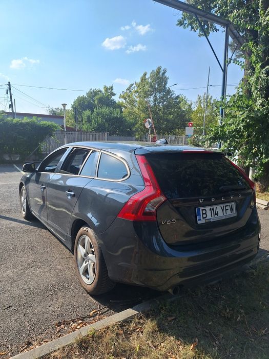 Volvo V60 D2 2015