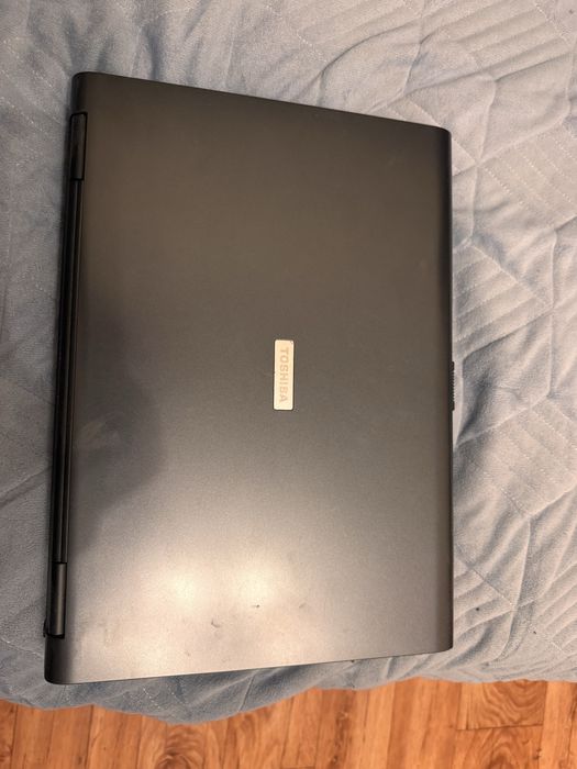 Продаю ноутбук TOSHIBA