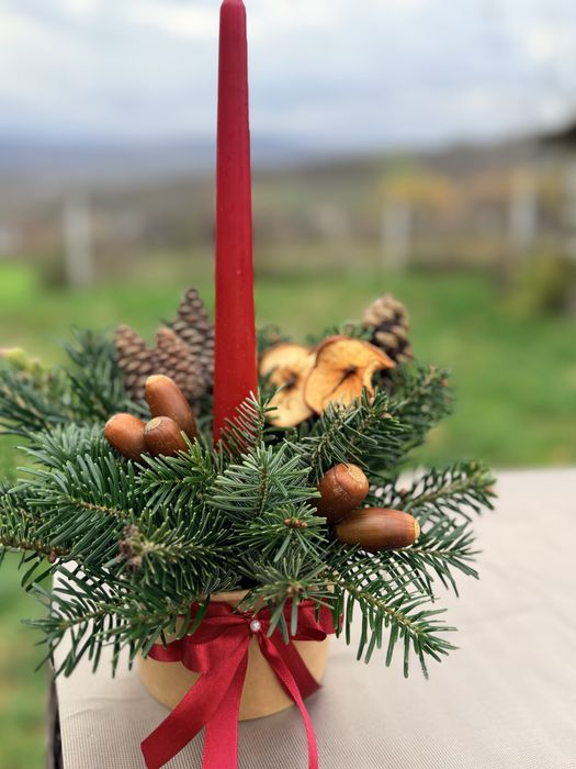 Aranjament Crăciun cu lumânare + coronițe pin natural