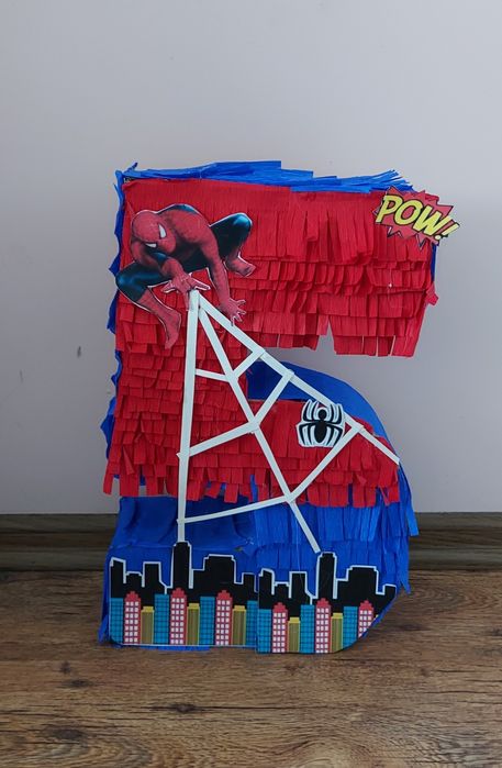 Пинята спайдермен