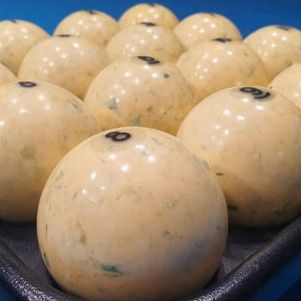 Чистка, полировка бильярдных шаров. Bilyard toshlarini tozalash