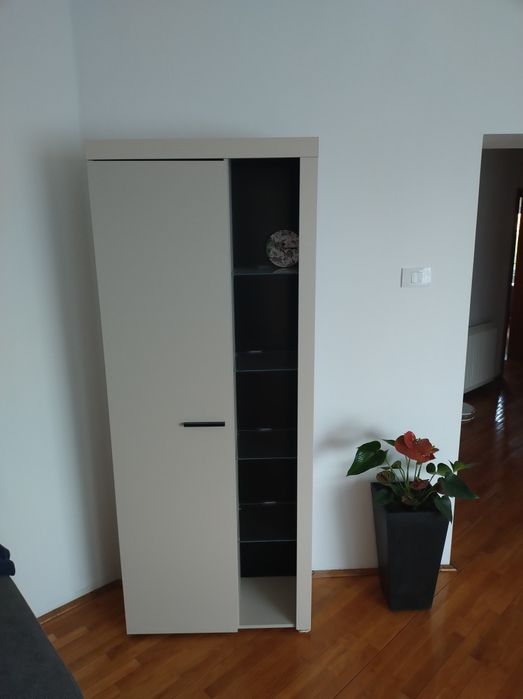 De vânzare set living cu 2 comode nou