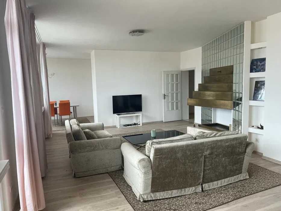 Дава се под наем Двустаен апартамент в София, Лозенец - 60 кв.м за 490 € - Снимка #1