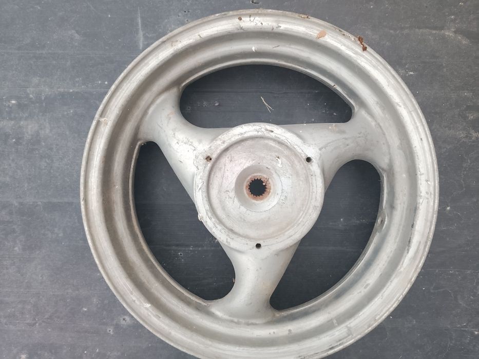 Диска 12 даелима