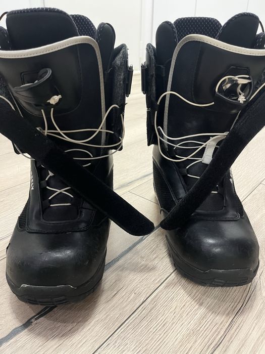 Boots snowboard Firefly mărimea 42 + legături Rossignol – 350 lei