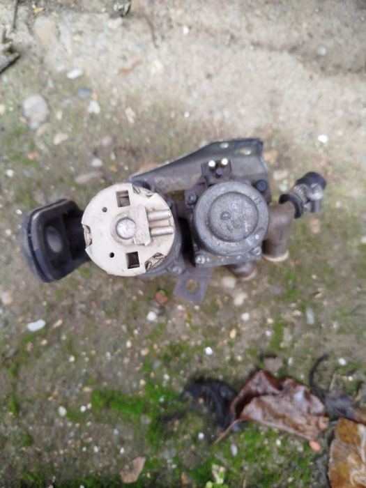 Клапан за парното на Мерцедес 124