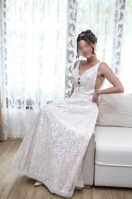 Елегантна булчинска рокля