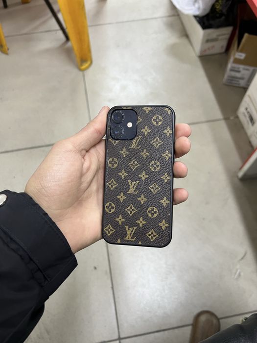 Продам Айфон 12мини 64гб
