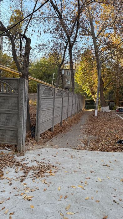 Noturar bino sotiladi