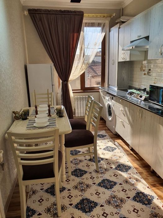 Arenda sutochno 2h komnatnaya kwartira orientir Mchs i tamojnya..