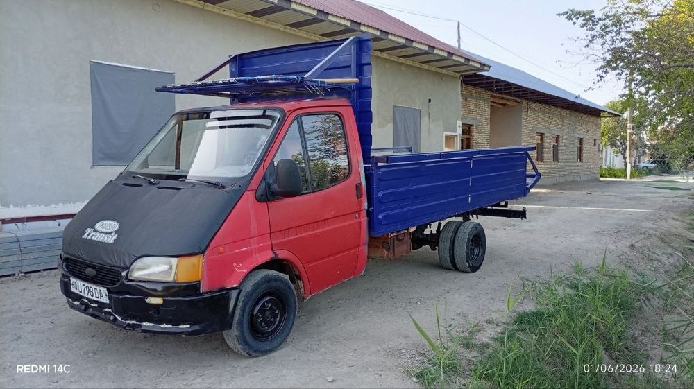 Ford transit sotiladi