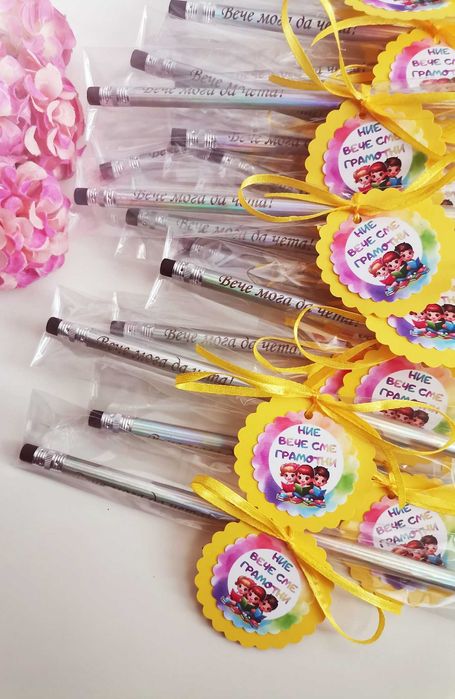 гравиран молив химикал подаръчета за празника на буквите