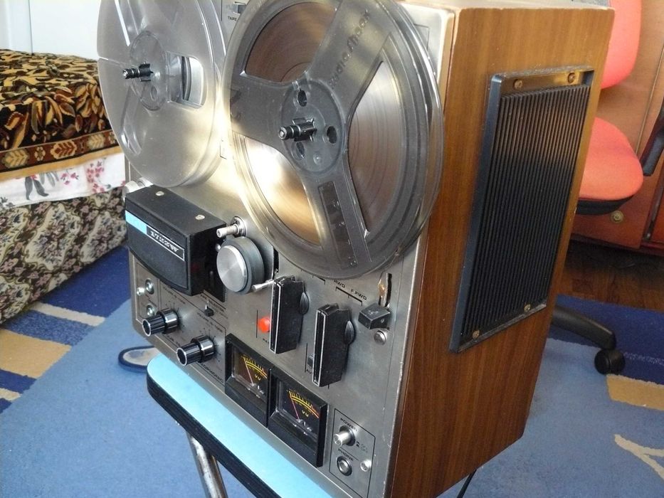 Magnetofon Akai  1722 W