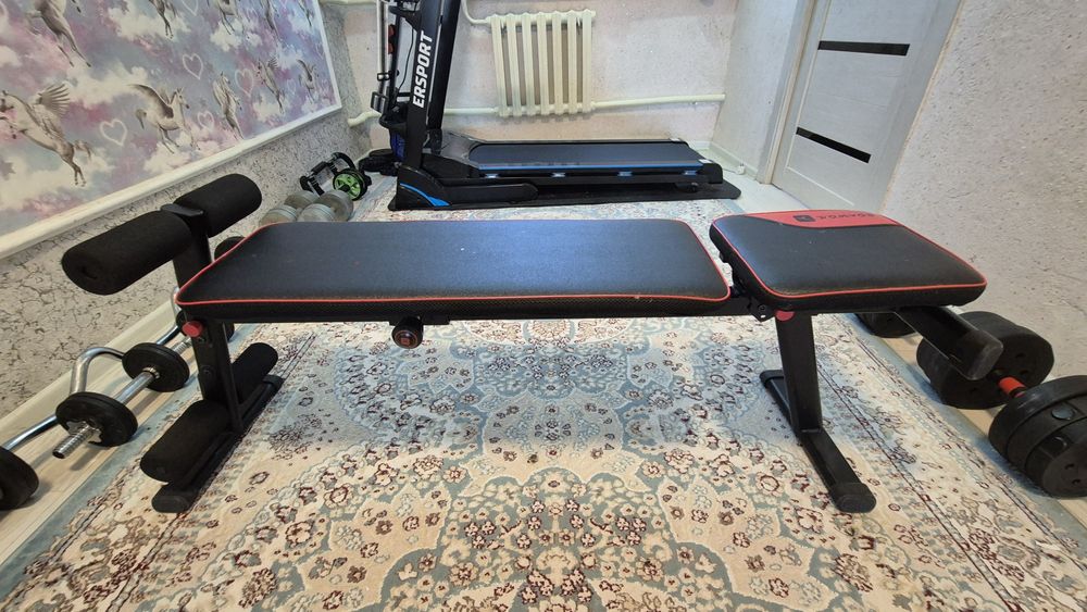 Скамья для пресса. Спортивный инвентарь.